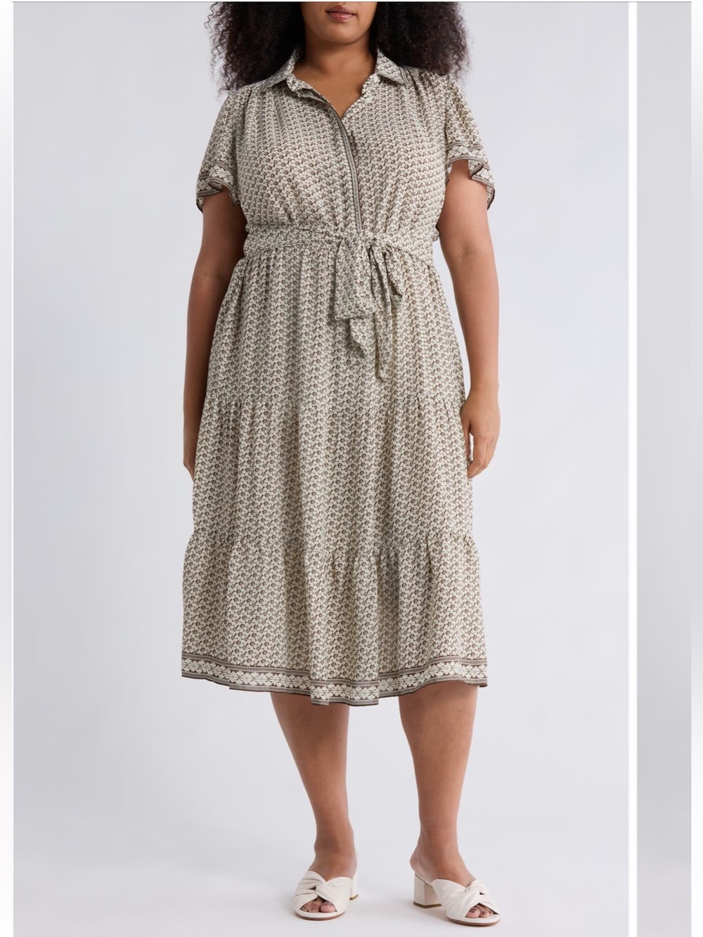 Plus Size 🌟Tiered Dress in Beige Floral Print Super Cute 🥰